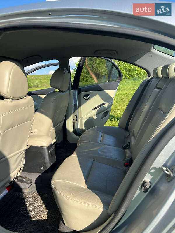 Седан Nissan Primera 2004 в Бердичеве