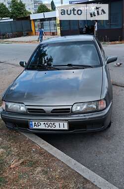 Седан Nissan Primera 1992 в Никополе