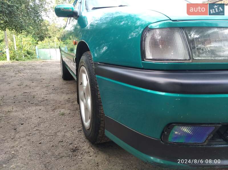 Седан Nissan Primera 1996 в Березівці