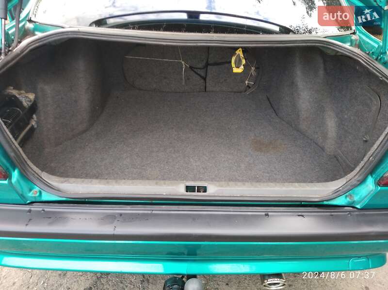 Седан Nissan Primera 1996 в Березівці