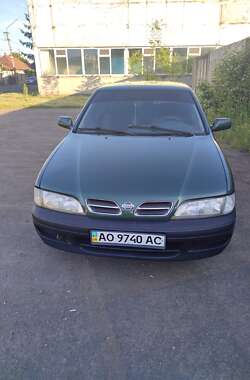 Седан Nissan Primera 1998 в Иршаве