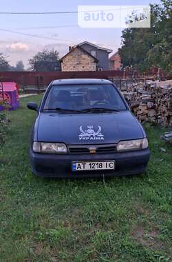 Седан Nissan Primera 1991 в Надворной