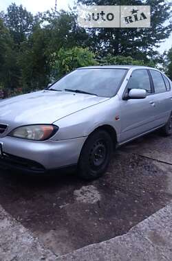 Седан Nissan Primera 2001 в Долині