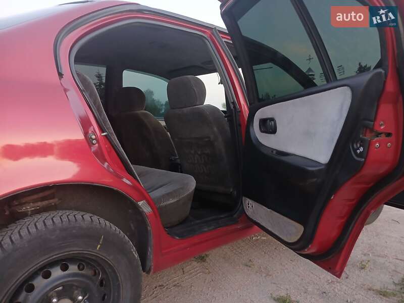 Седан Nissan Primera 1990 в Василькові