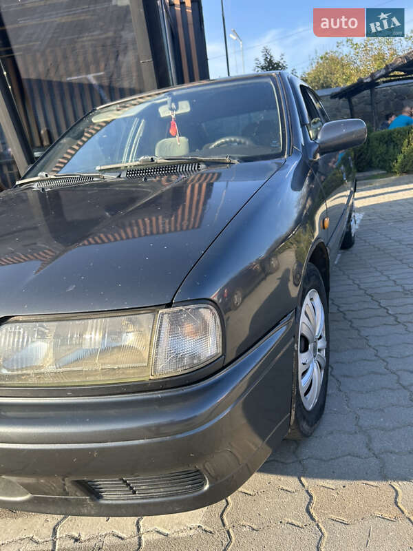 Хетчбек Nissan Primera 1994 в Стрию