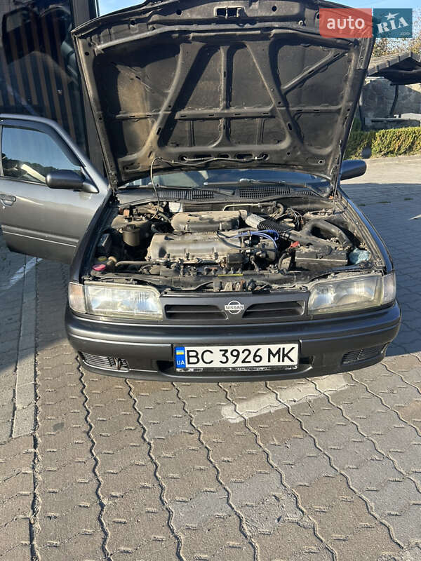Хетчбек Nissan Primera 1994 в Стрию