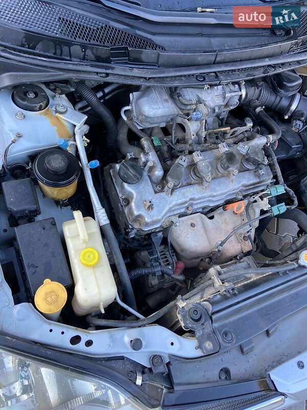 Седан Nissan Primera 2002 в Кицмани