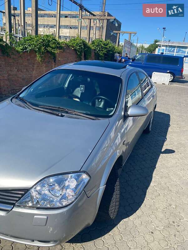 Седан Nissan Primera 2003 в Чернівцях