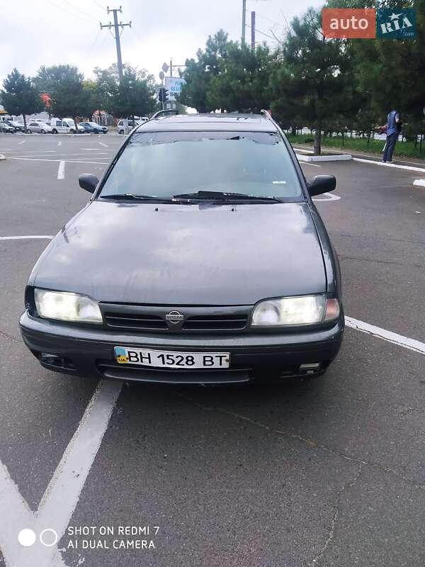 Nissan Primera 1992