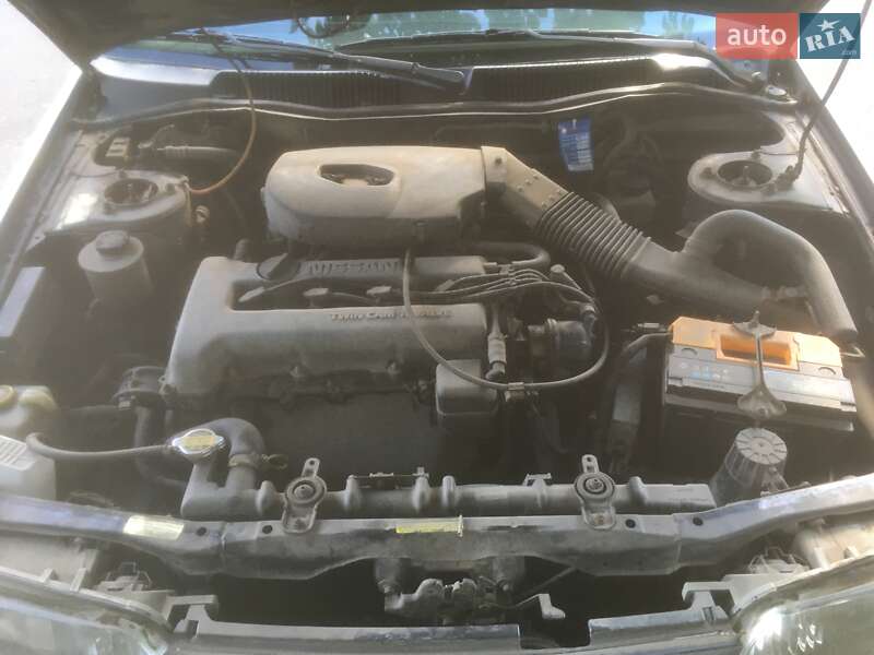 Седан Nissan Primera 1990 в Одесі