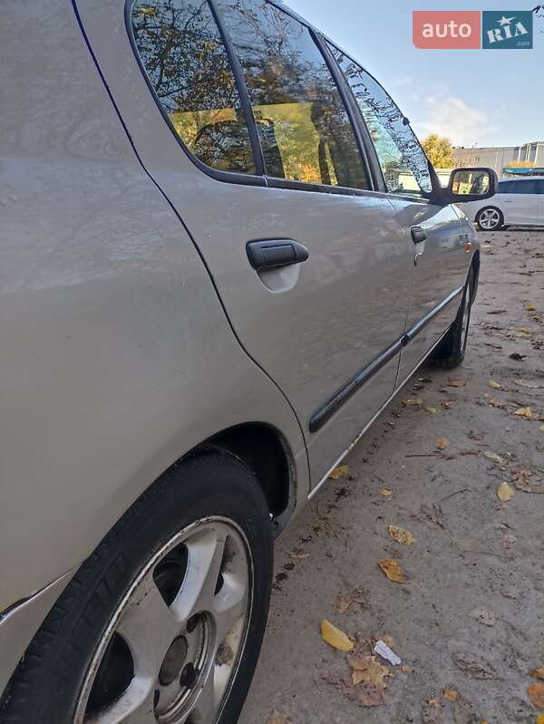Лифтбек Nissan Primera 1998 в Львове