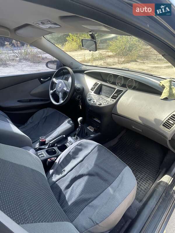 Nissan Primera 2003