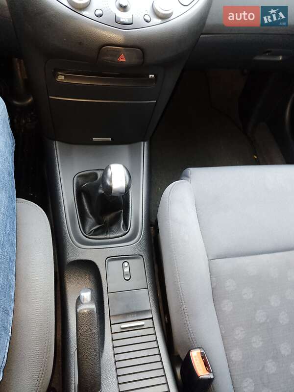 Универсал Nissan Primera 2004 в Киеве