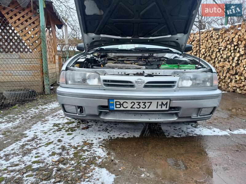 Універсал Nissan Primera 1993 в Самборі