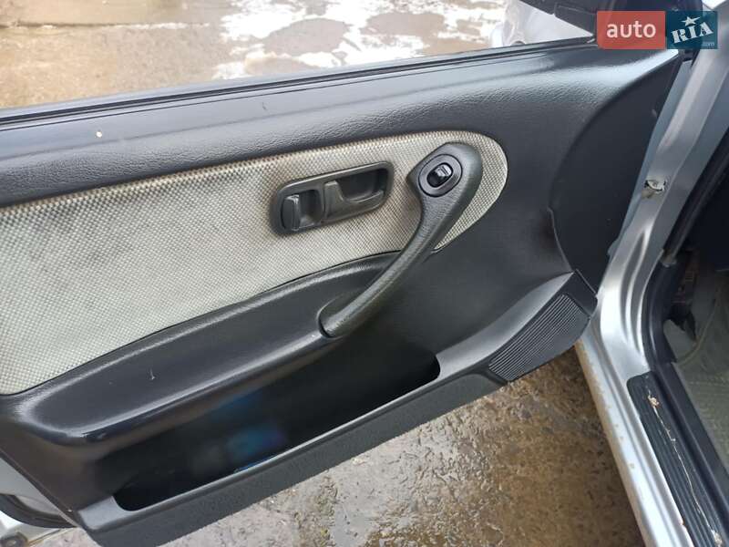 Універсал Nissan Primera 1993 в Самборі