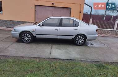 Седан Nissan Primera 1999 в Самборі