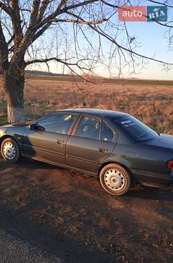 Седан Nissan Primera 1993 в Білгороді-Дністровському