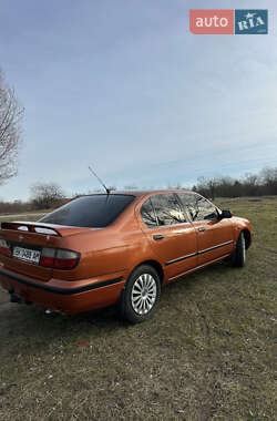 Седан Nissan Primera 1997 в Сарнах