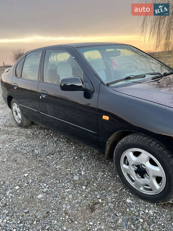 Седан Nissan Primera 1997 в Червонознаменке