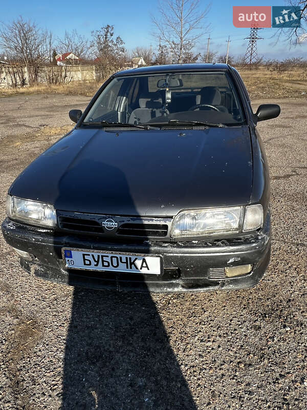 Седан Nissan Primera 1990 в Лиманському