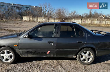 Седан Nissan Primera 1990 в Лиманському