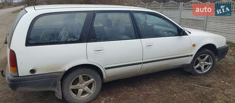 Універсал Nissan Primera 1992 в Запоріжжі