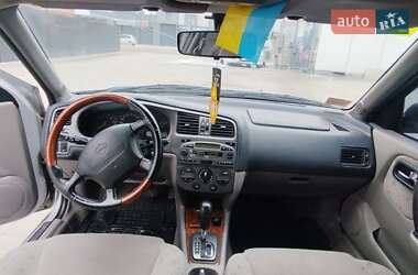 Седан Nissan Primera 1999 в 