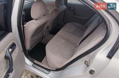 Седан Nissan Primera 1999 в 