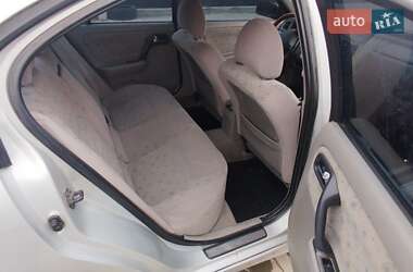 Седан Nissan Primera 1999 в 