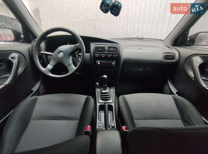 Седан Nissan Primera 1990 в Одесі