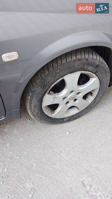 Седан Nissan Primera 2002 в Житомирі