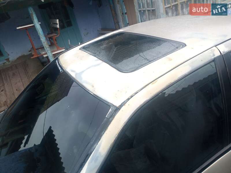 Седан Nissan Primera 1992 в Арцизові