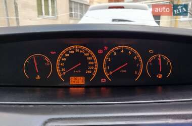 Лифтбек Nissan Primera 2005 в 