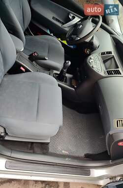 Лифтбек Nissan Primera 2005 в Ржищеве