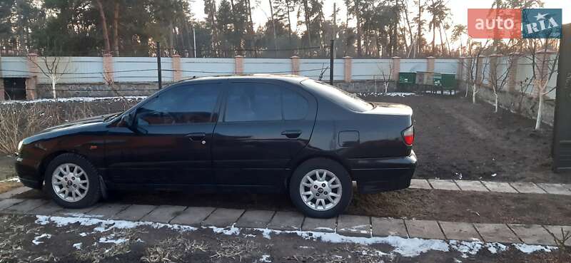 Седан Nissan Primera 2001 в Вінниці