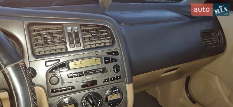 Седан Nissan Primera 2001 в Вінниці