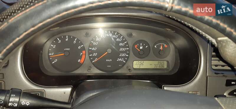 Седан Nissan Primera 2001 в Вінниці