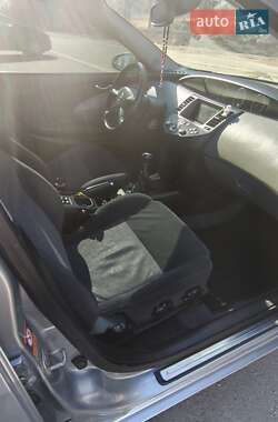 Седан Nissan Primera 2003 в 