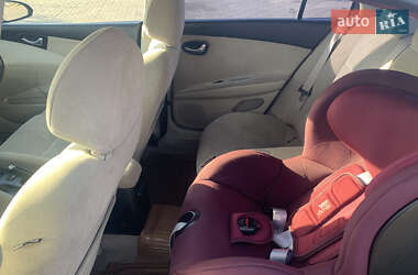 Седан Nissan Primera 2003 в 
