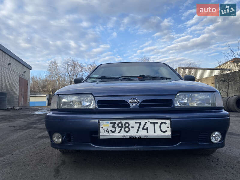 Седан Nissan Primera 1994 в Шептицькому