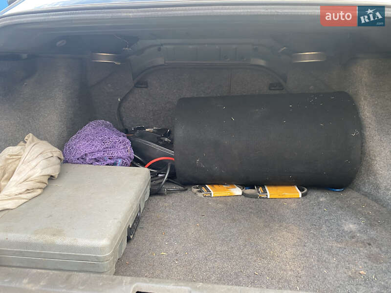 Седан Nissan Primera 1994 в Шептицькому