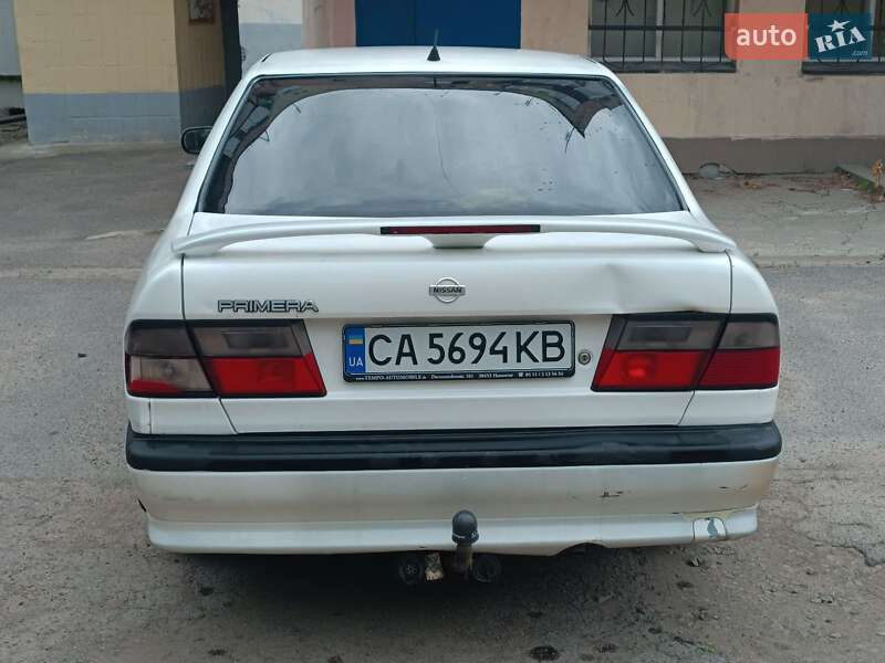 Седан Nissan Primera 1996 в Смілі