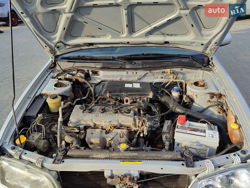 Седан Nissan Primera 1999 в Теребовле