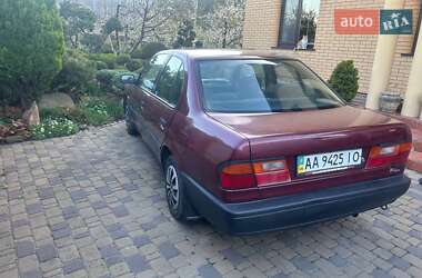 Седан Nissan Primera 1992 в 