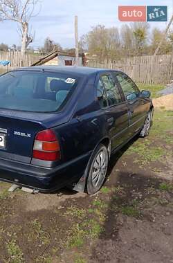 Хэтчбек Nissan Primera 1992 в 