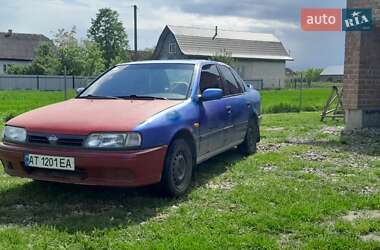 Седан Nissan Primera 1995 в Івано-Франківську