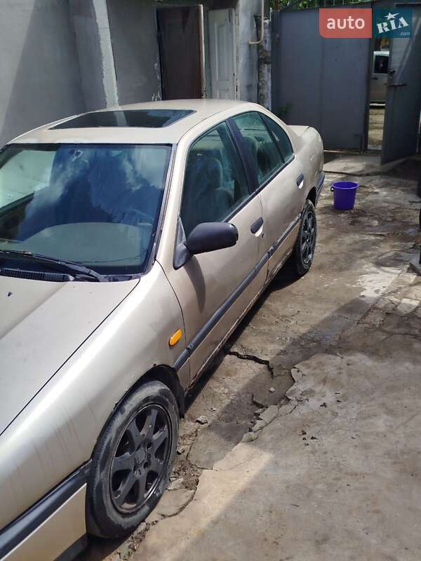 Седан Nissan Primera 1991 в Миколаєві