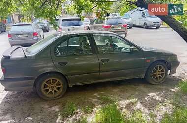 Седан Nissan Primera 1990 в Борисполі