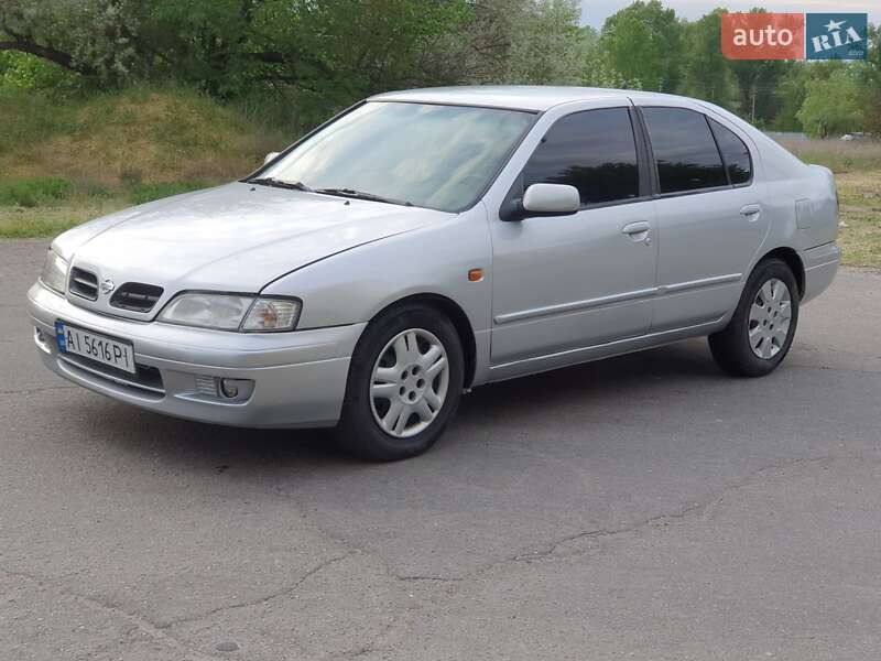 Лифтбек Nissan Primera 1998 в 