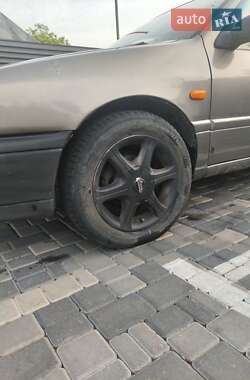 Универсал Nissan Primera 1992 в 